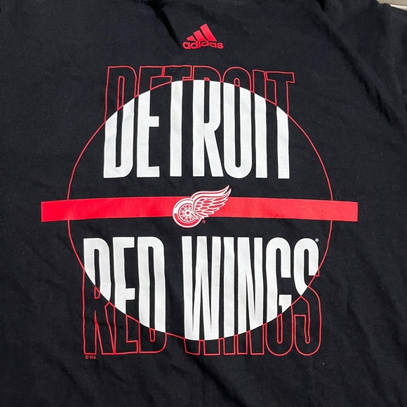 NWT - Adidas NHL Detroit Red Wings Fans’ T Shirt - Men M/ Women L - Picture 5 of 8
